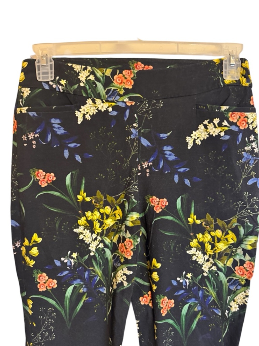 CHICO'S Black Beautiful Floral Straight Leg Pants  SIZE:  4      #10 - Picture 2 of 7
